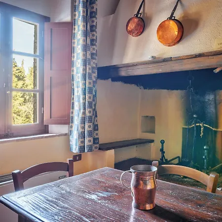 Borgo Casabianca Hotel 4*